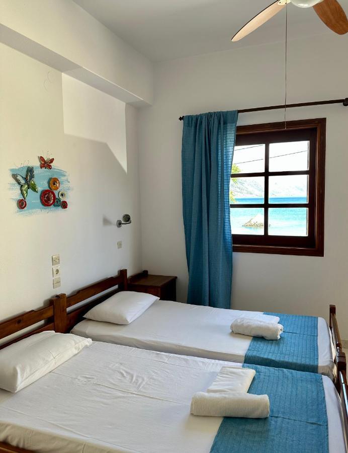 Bonatsa Rooms Palaiochora Ngoại thất bức ảnh