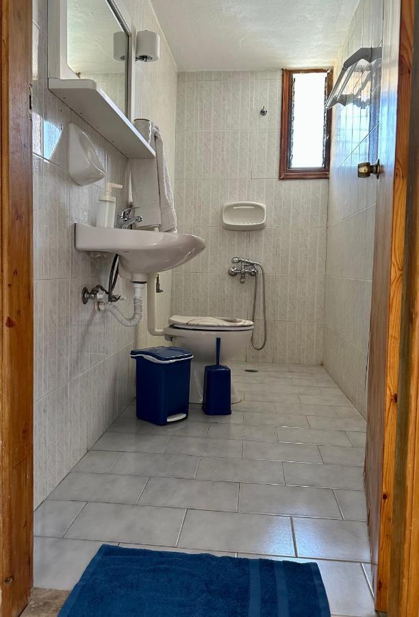 Bonatsa Rooms Palaiochora Ngoại thất bức ảnh