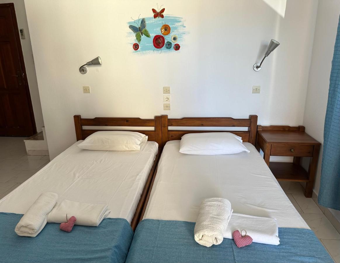 Bonatsa Rooms Palaiochora Ngoại thất bức ảnh