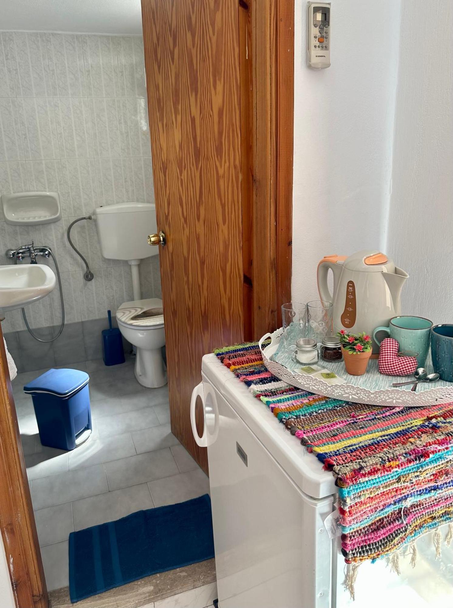 Bonatsa Rooms Palaiochora Ngoại thất bức ảnh